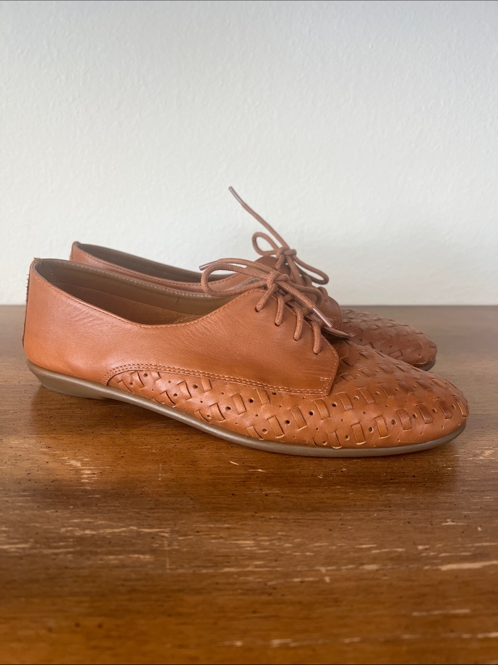 AEROSOLES Cognac Woven Leather Lace-Up Flats